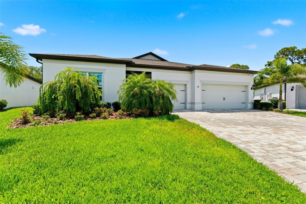 For Sale: $969,000 (3 beds, 3 baths, 2796 Square Feet)
