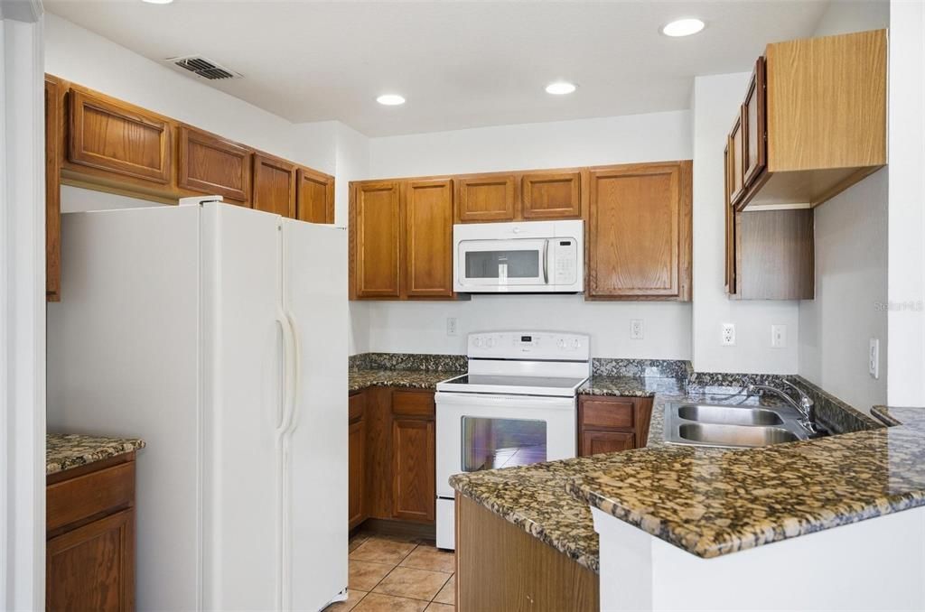For Rent: $1,495 (2 beds, 2 baths, 1035 Square Feet)