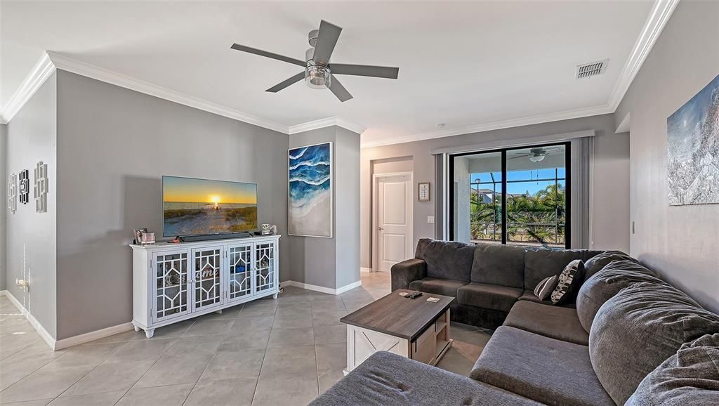 For Sale: $455,000 (3 beds, 2 baths, 1681 Square Feet)
