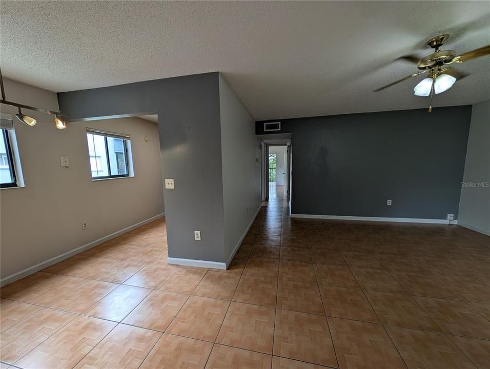 For Rent: $1,750 (2 beds, 2 baths, 953 Square Feet)
