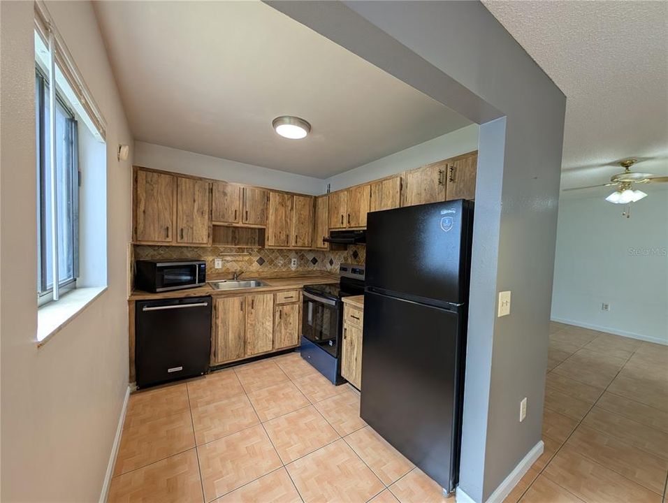 For Rent: $1,750 (2 beds, 2 baths, 953 Square Feet)