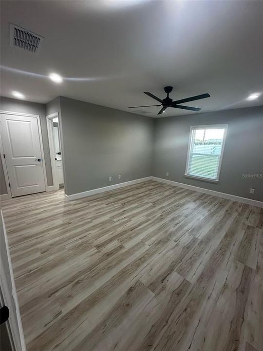 For Rent: $3,800 (4 beds, 2 baths, 1809 Square Feet)
