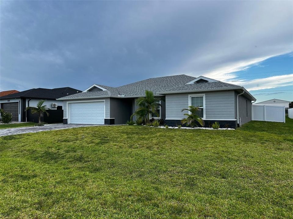 For Rent: $3,800 (4 beds, 2 baths, 1809 Square Feet)
