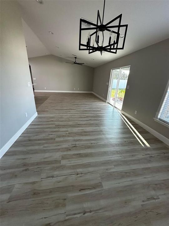 For Rent: $3,800 (4 beds, 2 baths, 1809 Square Feet)