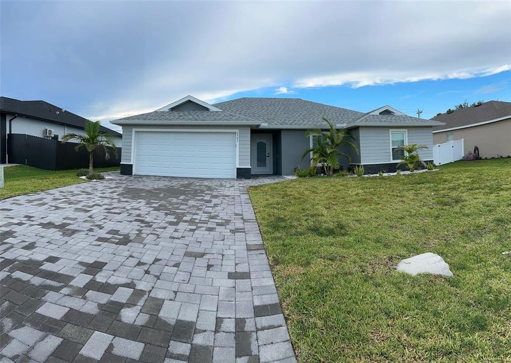 For Rent: $3,800 (4 beds, 2 baths, 1809 Square Feet)