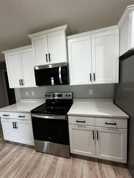 For Rent: $3,800 (4 beds, 2 baths, 1809 Square Feet)