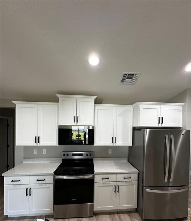 For Rent: $3,800 (4 beds, 2 baths, 1809 Square Feet)