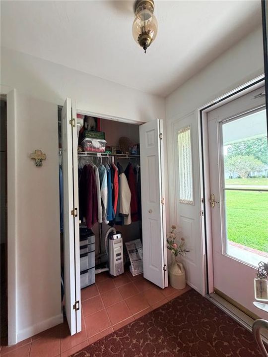 En Venta: $214,900 (2 camas, 2 baños, 1279 Pies cuadrados)