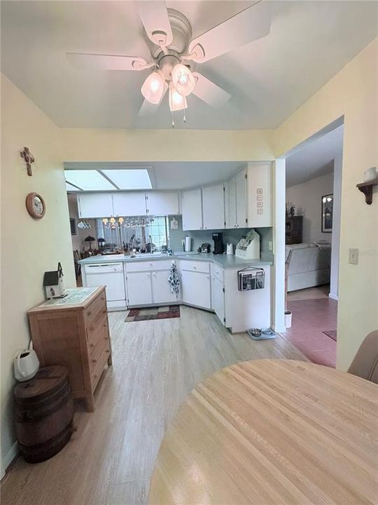En Venta: $214,900 (2 camas, 2 baños, 1279 Pies cuadrados)