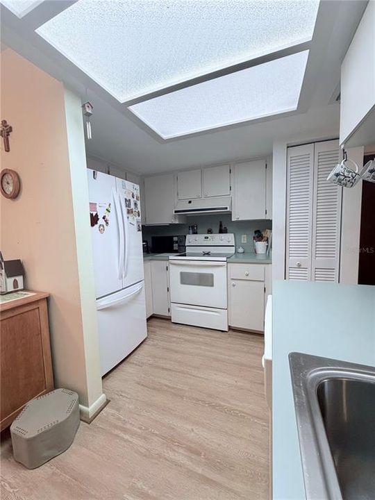 En Venta: $214,900 (2 camas, 2 baños, 1279 Pies cuadrados)