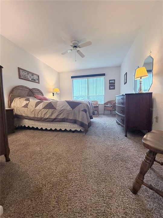 En Venta: $214,900 (2 camas, 2 baños, 1279 Pies cuadrados)
