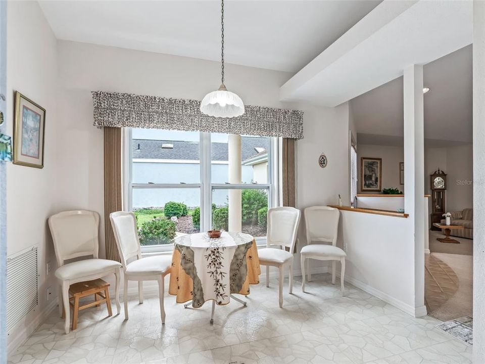 For Sale: $275,000 (2 beds, 2 baths, 1704 Square Feet)