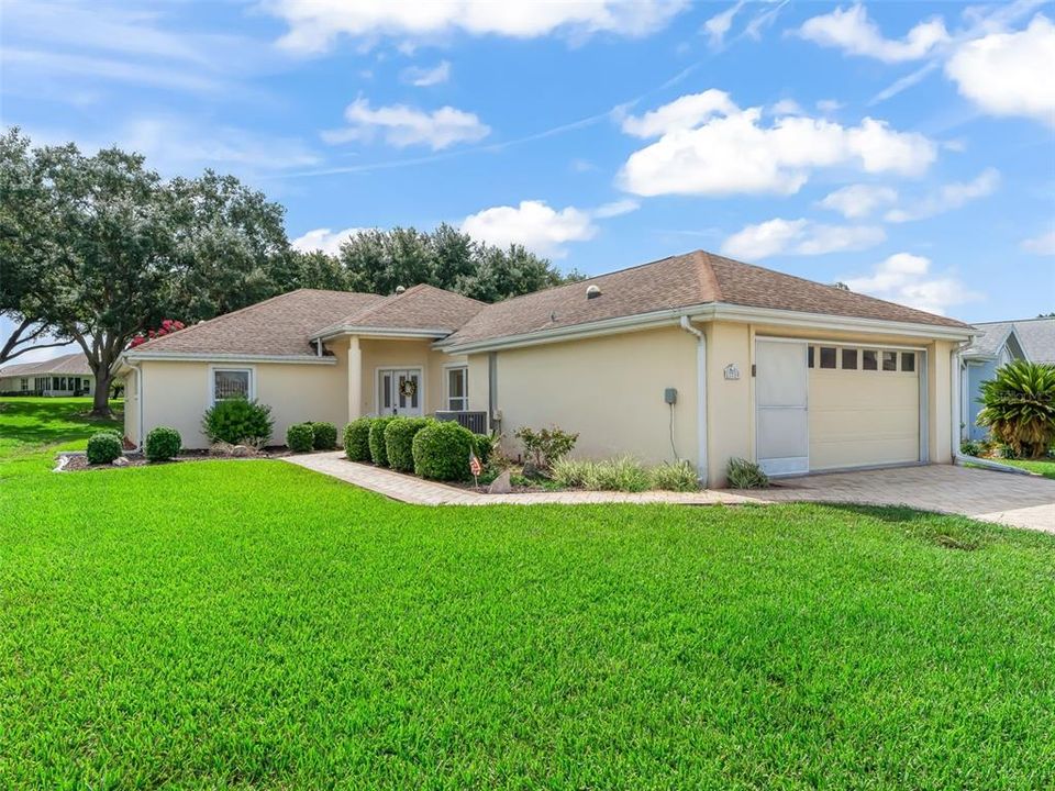 For Sale: $275,000 (2 beds, 2 baths, 1704 Square Feet)