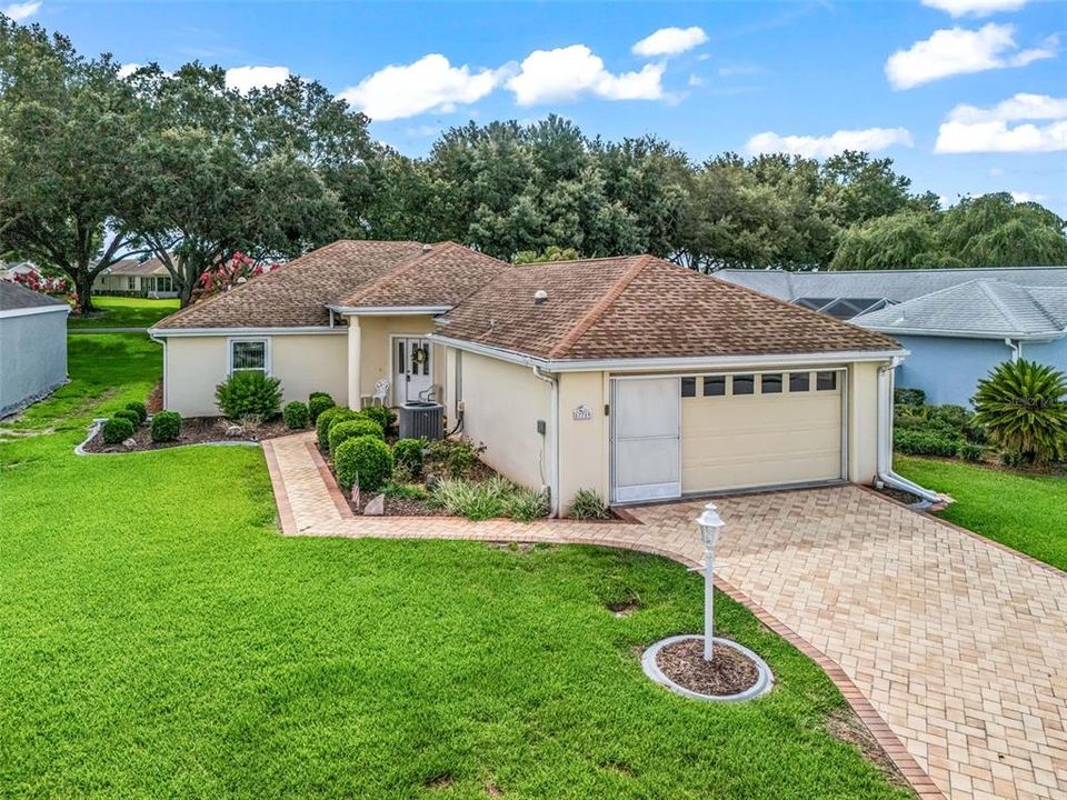 For Sale: $275,000 (2 beds, 2 baths, 1704 Square Feet)