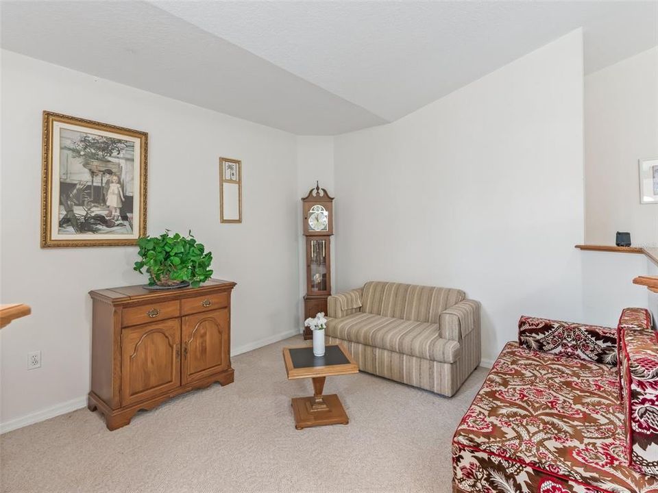For Sale: $275,000 (2 beds, 2 baths, 1704 Square Feet)