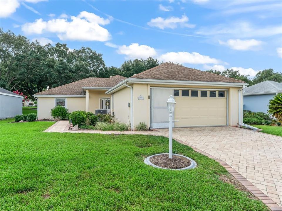 For Sale: $275,000 (2 beds, 2 baths, 1704 Square Feet)