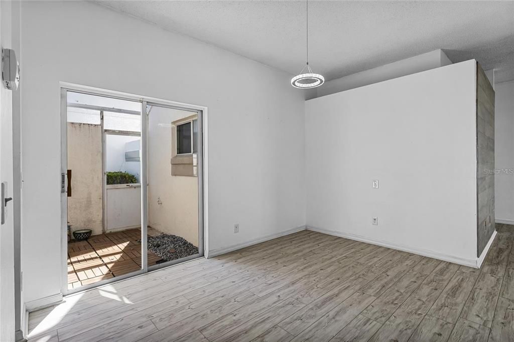 For Rent: $2,850 (3 beds, 2 baths, 1708 Square Feet)