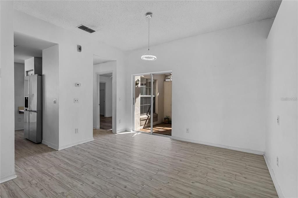 For Rent: $2,850 (3 beds, 2 baths, 1708 Square Feet)