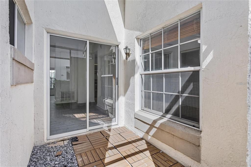 For Rent: $2,850 (3 beds, 2 baths, 1708 Square Feet)