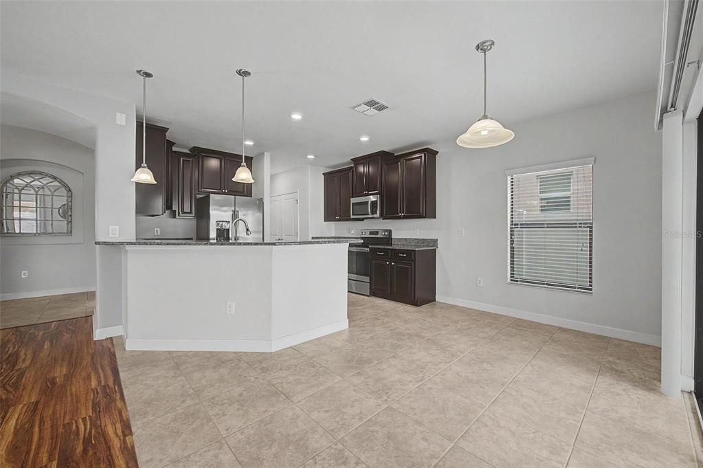For Sale: $319,500 (3 beds, 2 baths, 1820 Square Feet)
