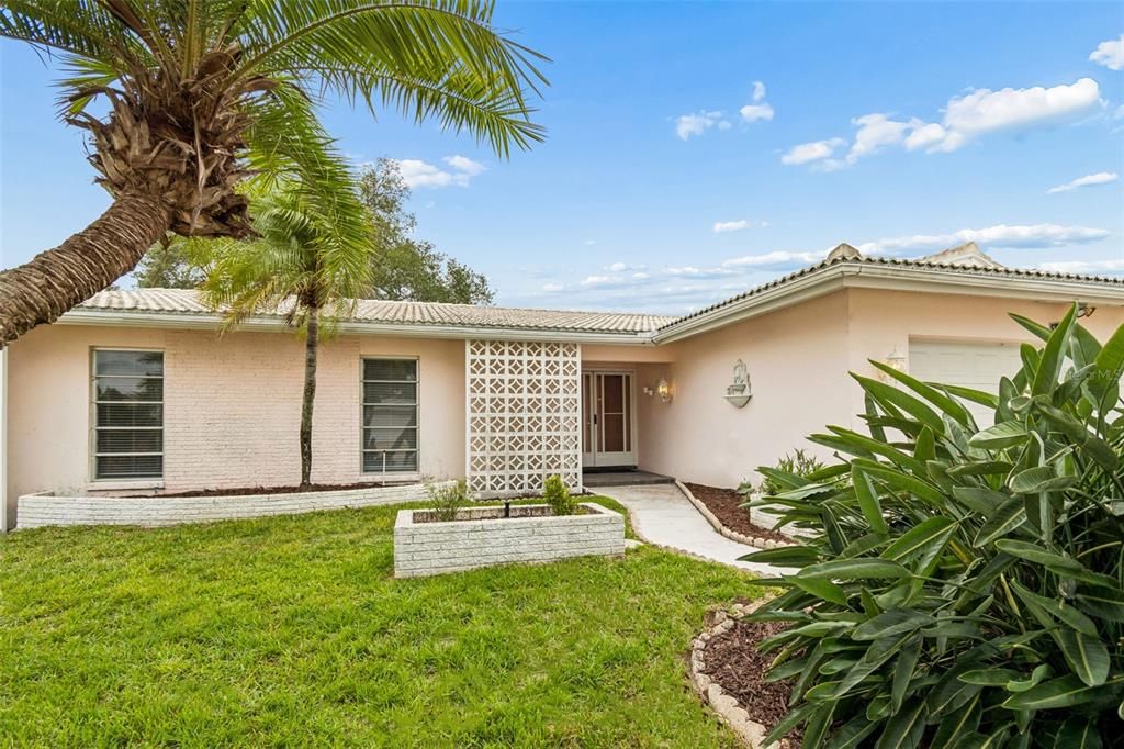 For Sale: $619,900 (3 beds, 2 baths, 2171 Square Feet)