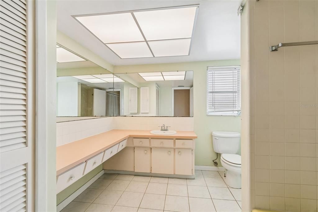 For Sale: $619,900 (3 beds, 2 baths, 2171 Square Feet)