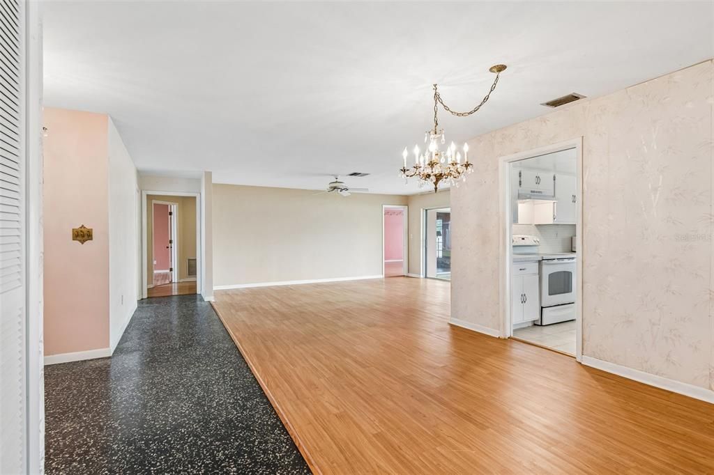 For Sale: $619,900 (3 beds, 2 baths, 2171 Square Feet)