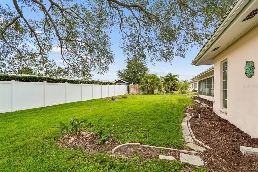 For Sale: $619,900 (3 beds, 2 baths, 2171 Square Feet)