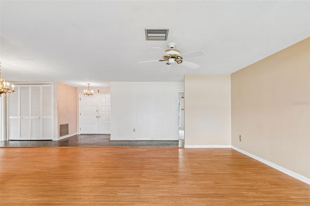 For Sale: $619,900 (3 beds, 2 baths, 2171 Square Feet)