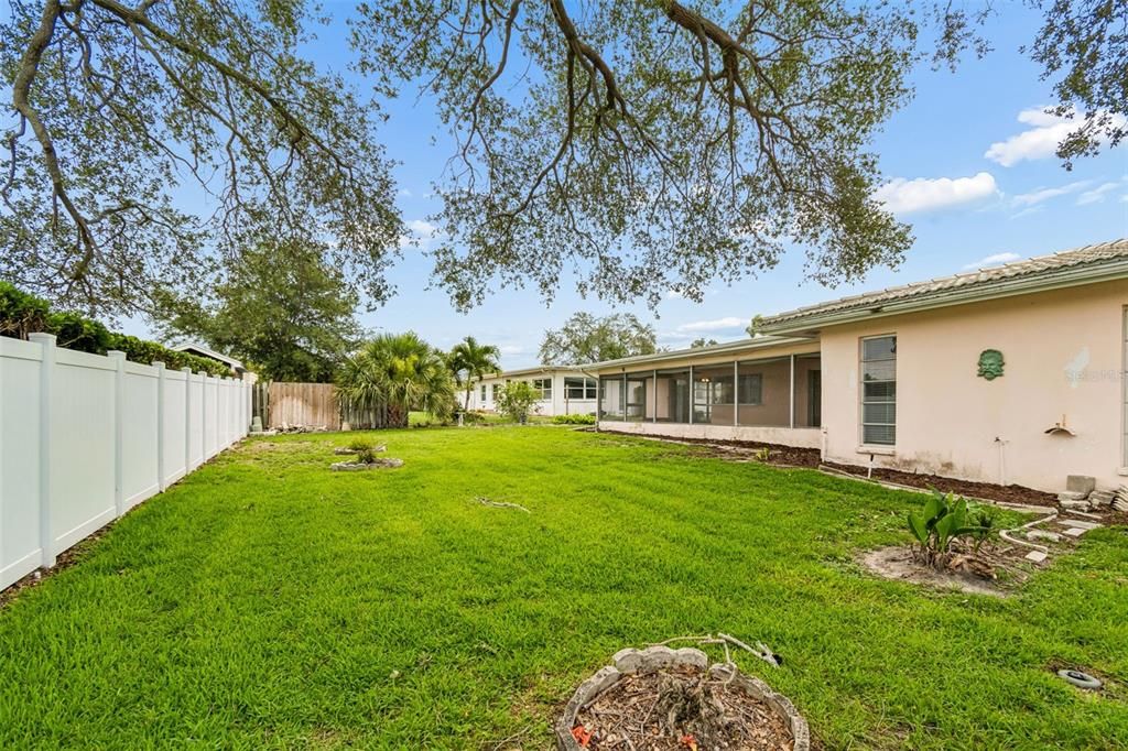 For Sale: $619,900 (3 beds, 2 baths, 2171 Square Feet)