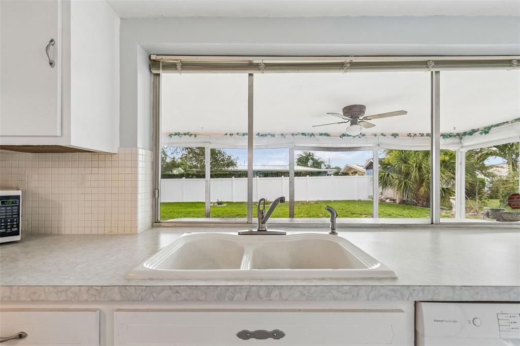 For Sale: $619,900 (3 beds, 2 baths, 2171 Square Feet)