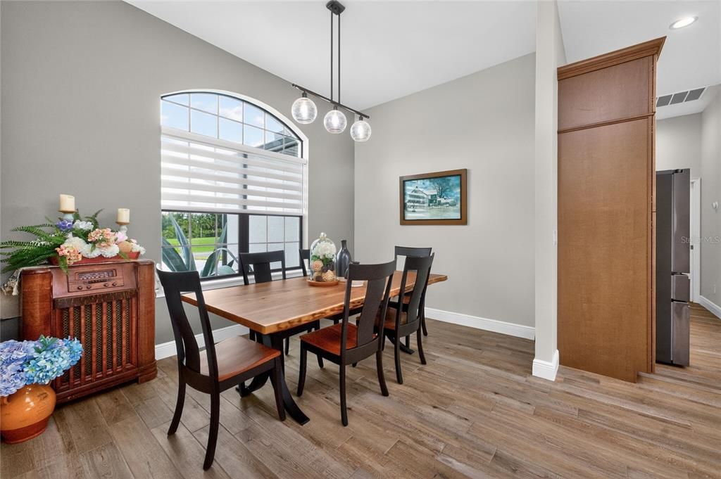For Sale: $599,900 (3 beds, 2 baths, 1830 Square Feet)