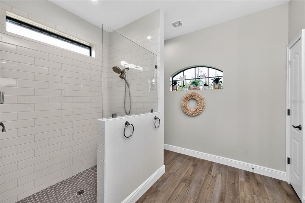 For Sale: $599,900 (3 beds, 2 baths, 1830 Square Feet)