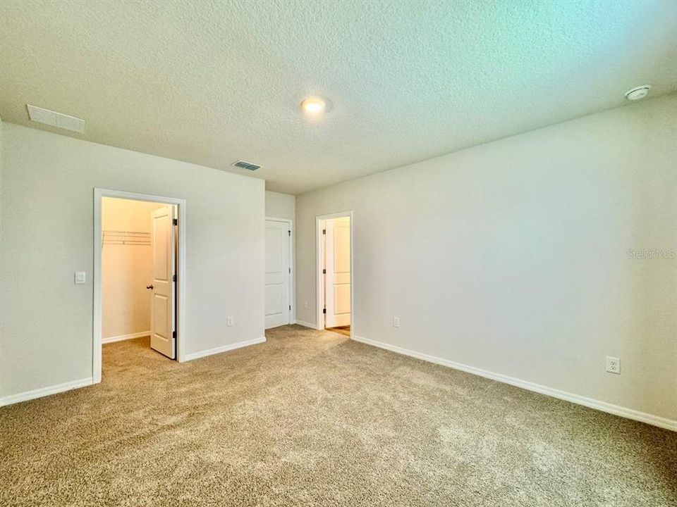 For Rent: $2,800 (3 beds, 2 baths, 1806 Square Feet)