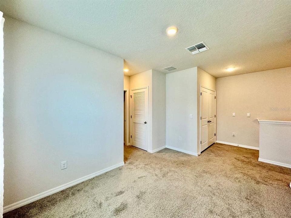 For Rent: $2,800 (3 beds, 2 baths, 1806 Square Feet)
