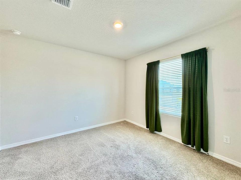 For Rent: $2,800 (3 beds, 2 baths, 1806 Square Feet)