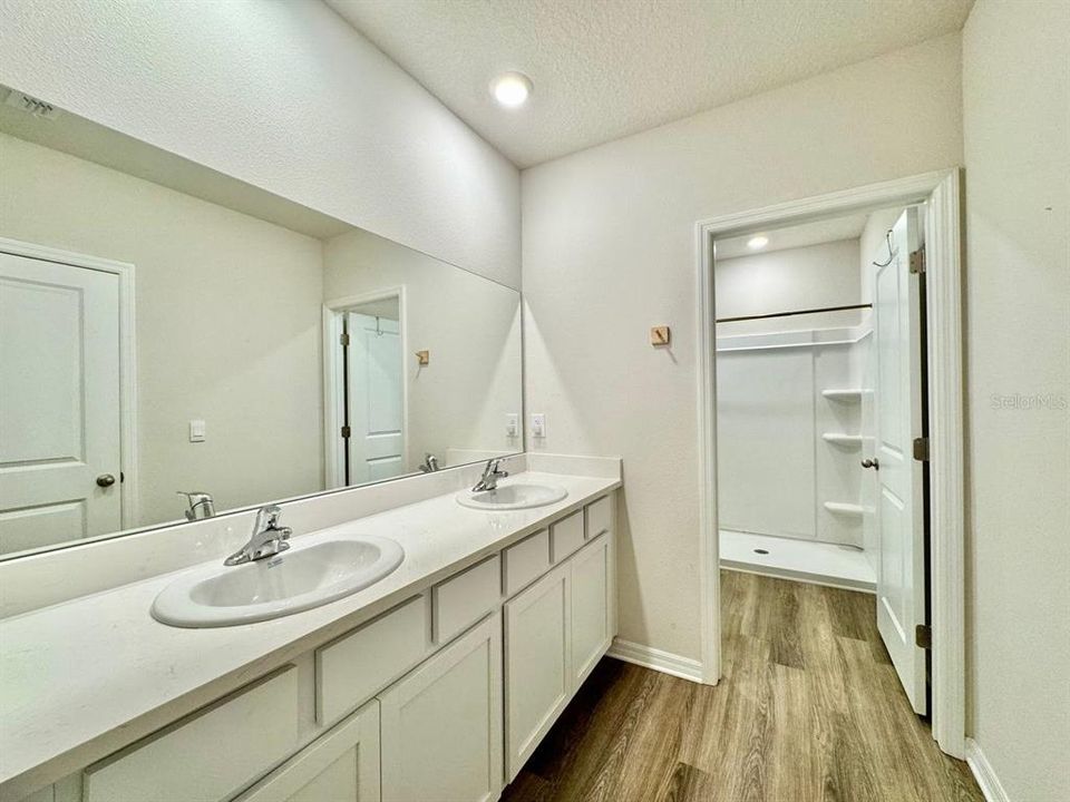 For Rent: $2,800 (3 beds, 2 baths, 1806 Square Feet)