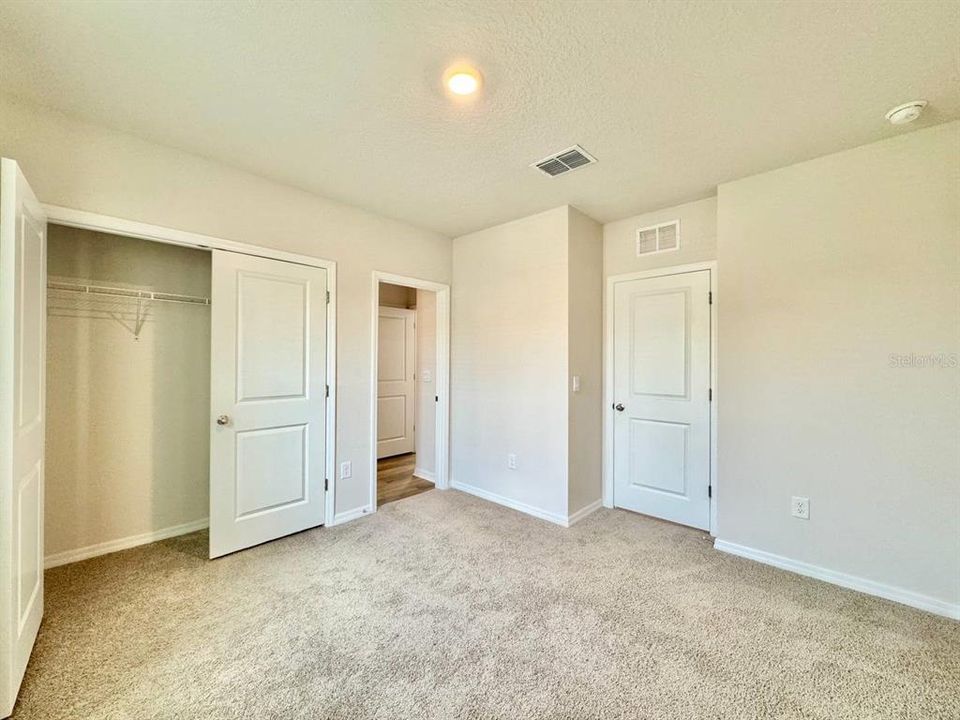 For Rent: $2,800 (3 beds, 2 baths, 1806 Square Feet)