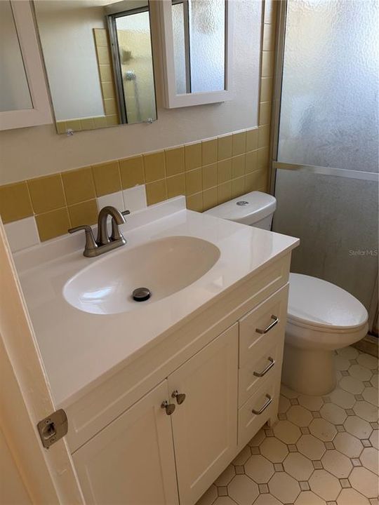 For Sale: $275,000 (2 beds, 2 baths, 1190 Square Feet)