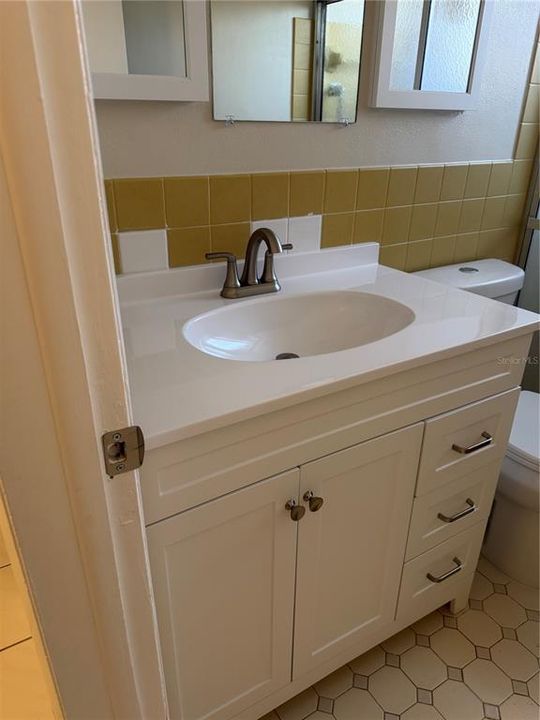 For Sale: $275,000 (2 beds, 2 baths, 1190 Square Feet)