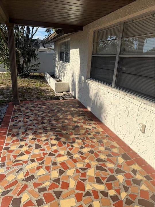 For Sale: $275,000 (2 beds, 2 baths, 1190 Square Feet)