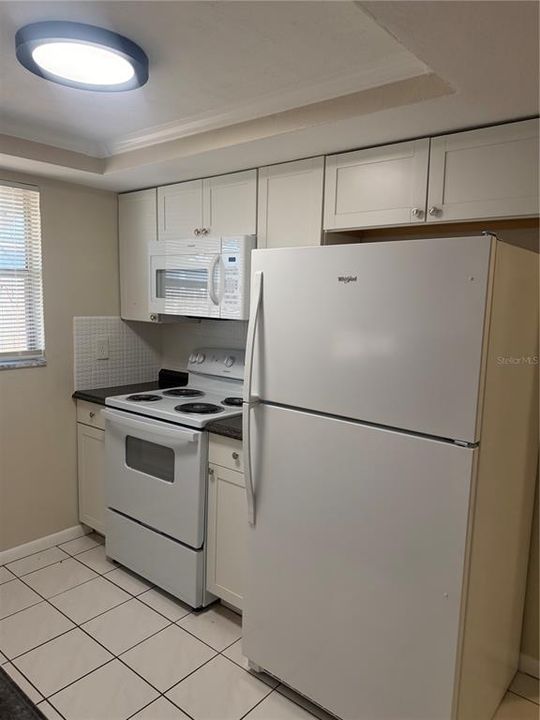 For Sale: $275,000 (2 beds, 2 baths, 1190 Square Feet)