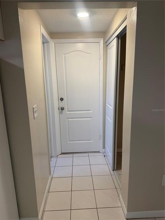 For Sale: $275,000 (2 beds, 2 baths, 1190 Square Feet)