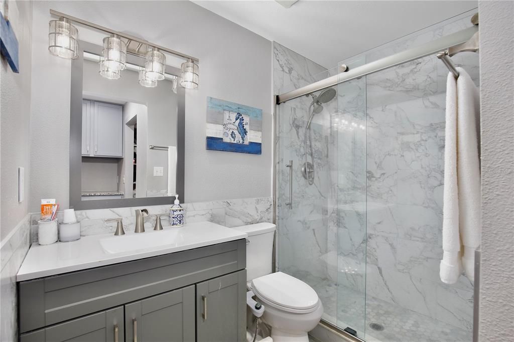 For Sale: $299,999 (3 beds, 2 baths, 1284 Square Feet)