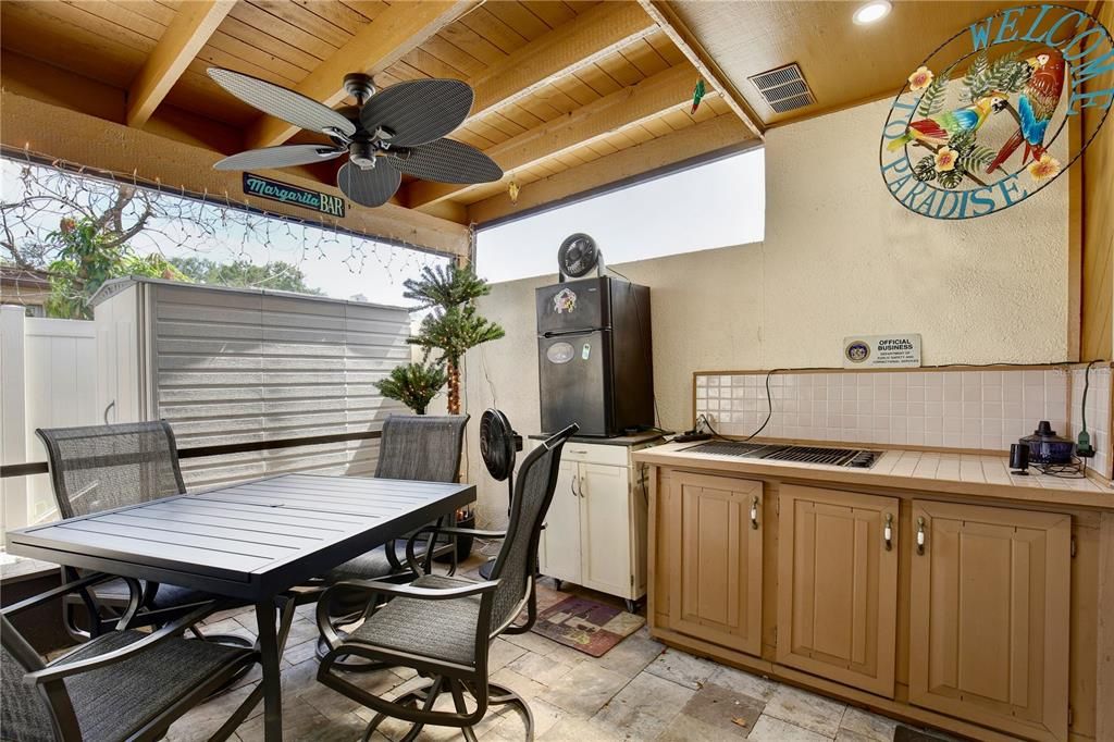 For Sale: $299,999 (3 beds, 2 baths, 1284 Square Feet)