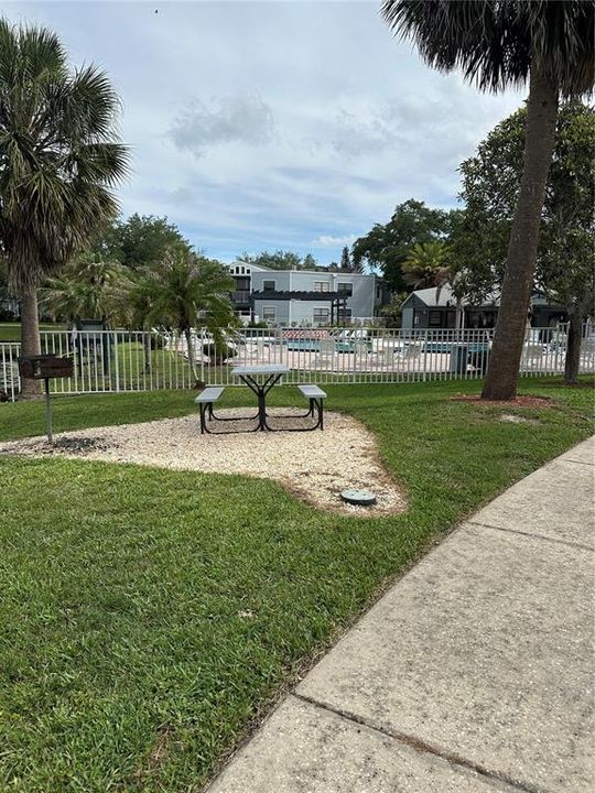 For Rent: $2,049 (2 beds, 2 baths, 820 Square Feet)