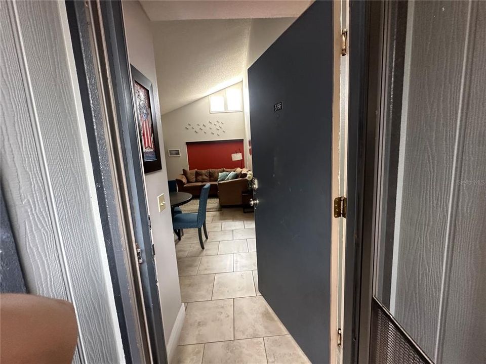 For Rent: $2,049 (2 beds, 2 baths, 820 Square Feet)