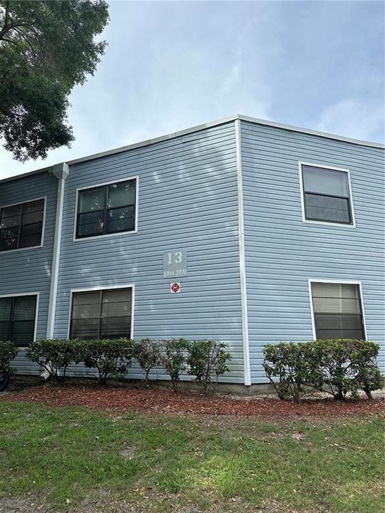 For Rent: $2,049 (2 beds, 2 baths, 820 Square Feet)