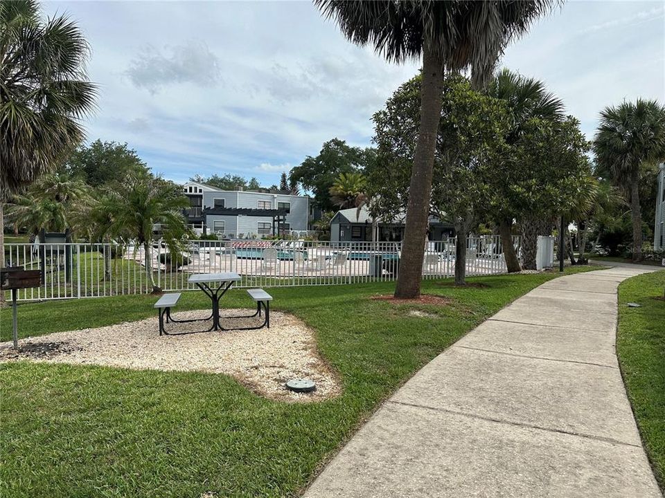 For Rent: $2,049 (2 beds, 2 baths, 820 Square Feet)