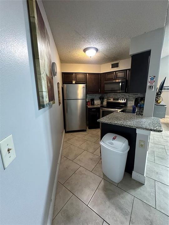 For Rent: $2,049 (2 beds, 2 baths, 820 Square Feet)